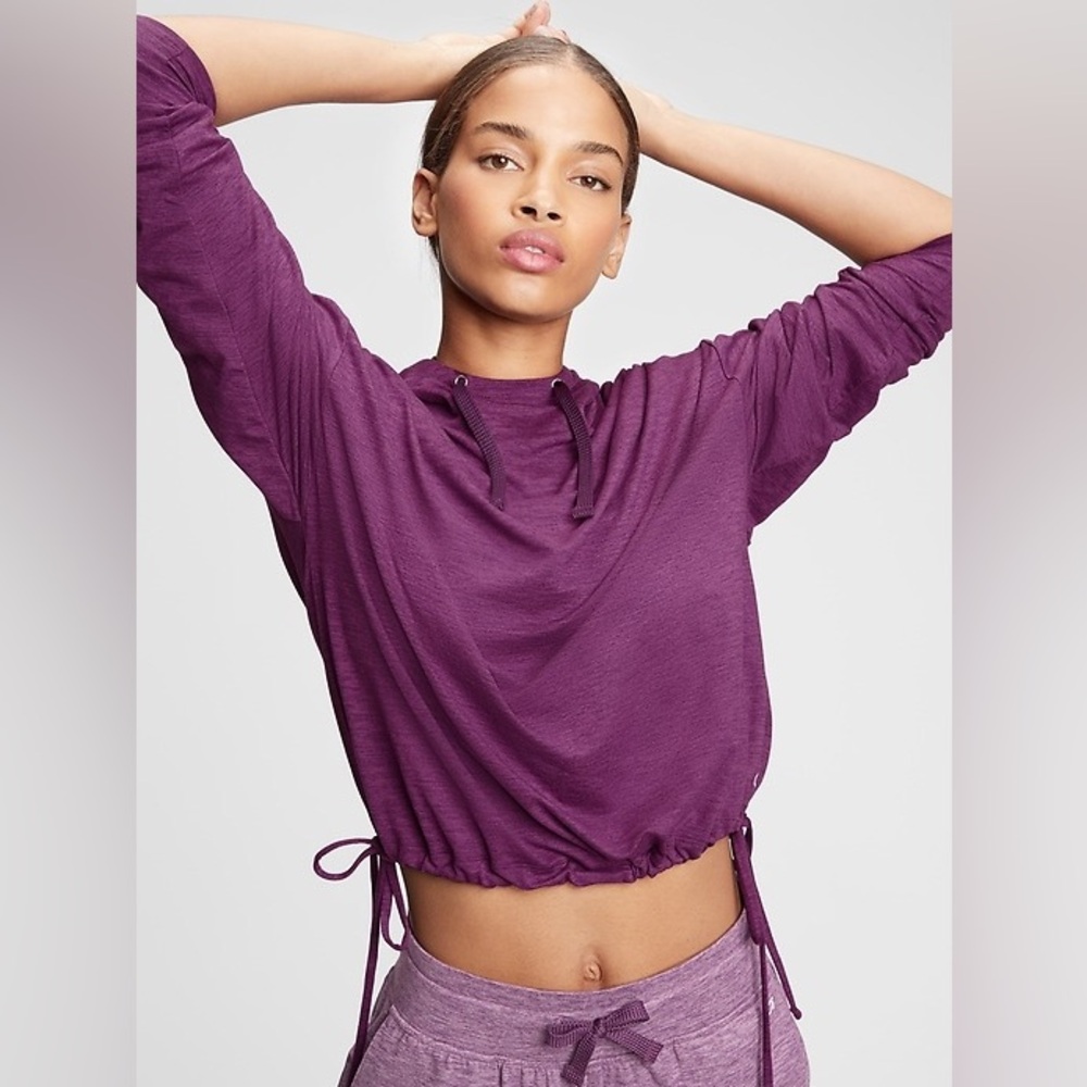 GapFit Brushed Tech Jersey Purple Drawstring Hoodie
- M